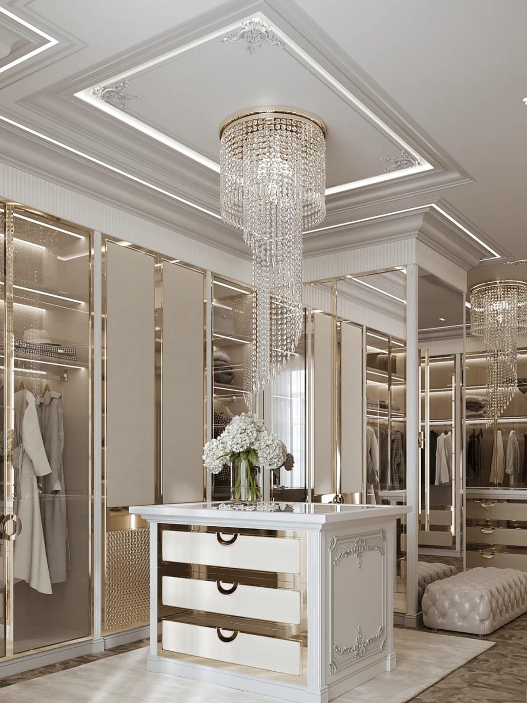 High End Customized Modern Style Walk-in Solid Wood Wardrobe with Lighting Design