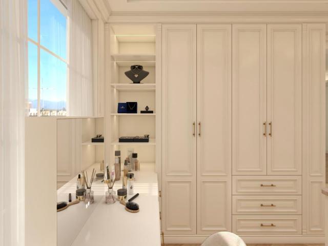 British Neo Classical White Walk in Closet Luxury Solid Wood Wardrobe with Island Dressing Room Cabinet