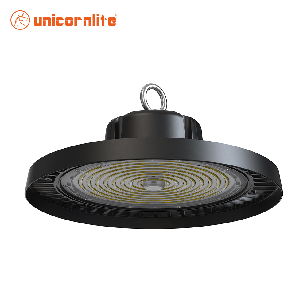 High Power 500W UFO highbay light with an impressive output of 80000 lumens, designed for industrial and commercial spaces.