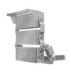  Luz Led Modular Highmast Serie Sniper G2 illuminating a sports field with bright, even light distribution.