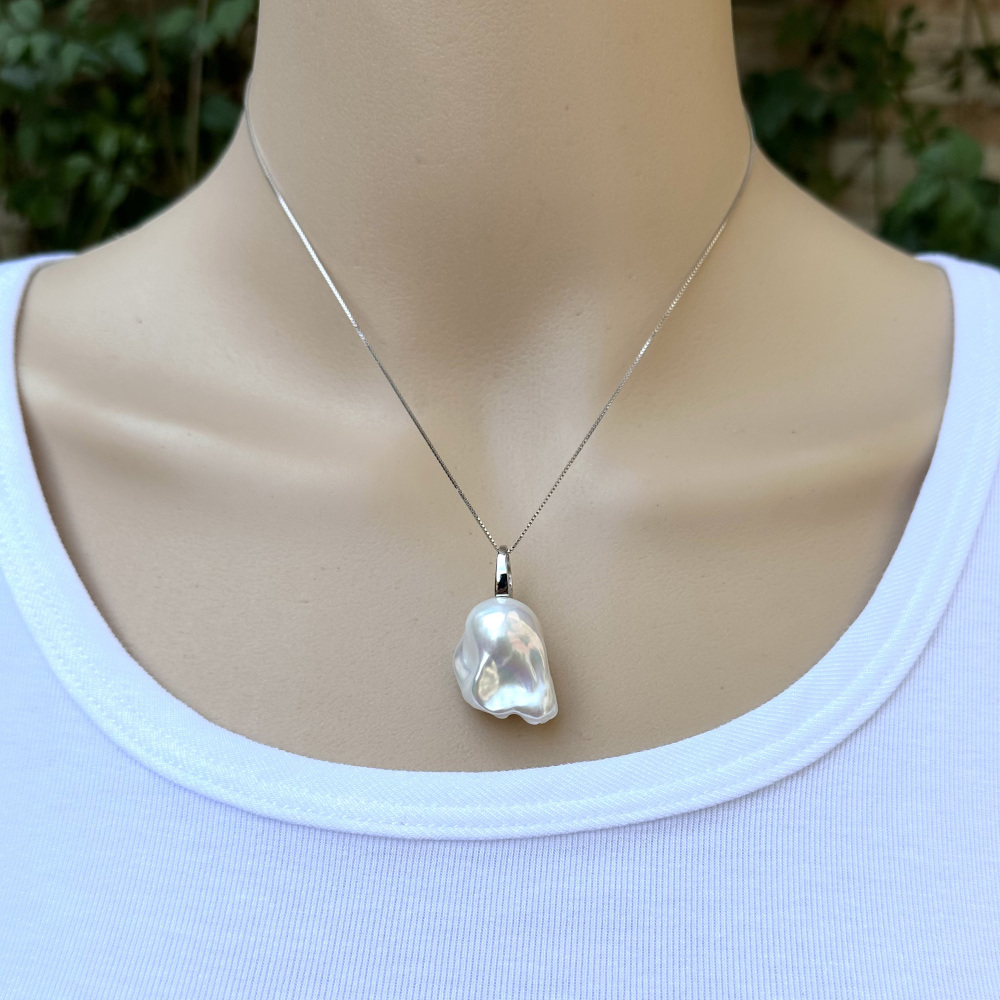 15-17mm White Large Freshwater Baroque Pearl Pendant With 7mm Hoop