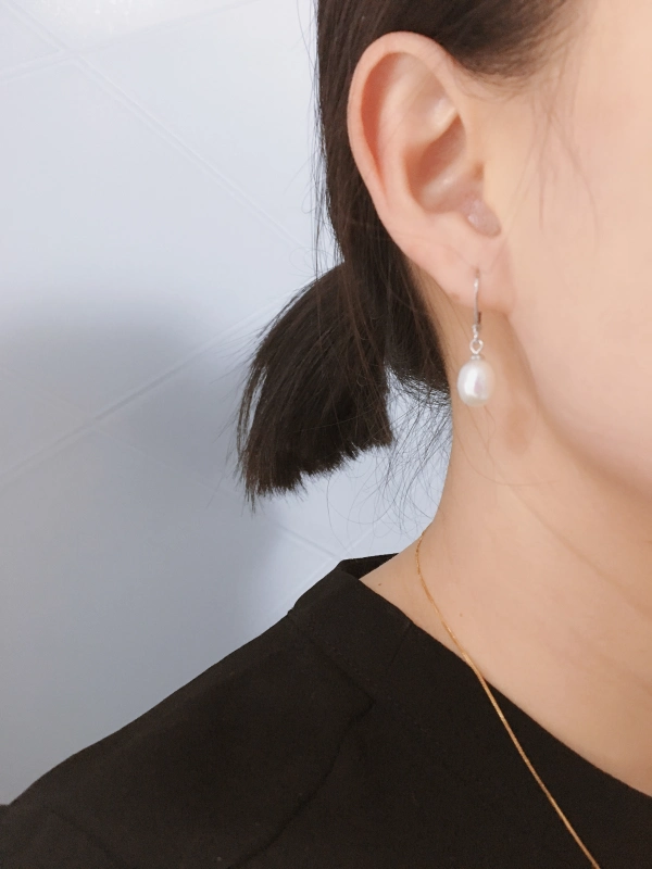 8-9mm White Drop Freshwater Pearl Dangle Earrings
