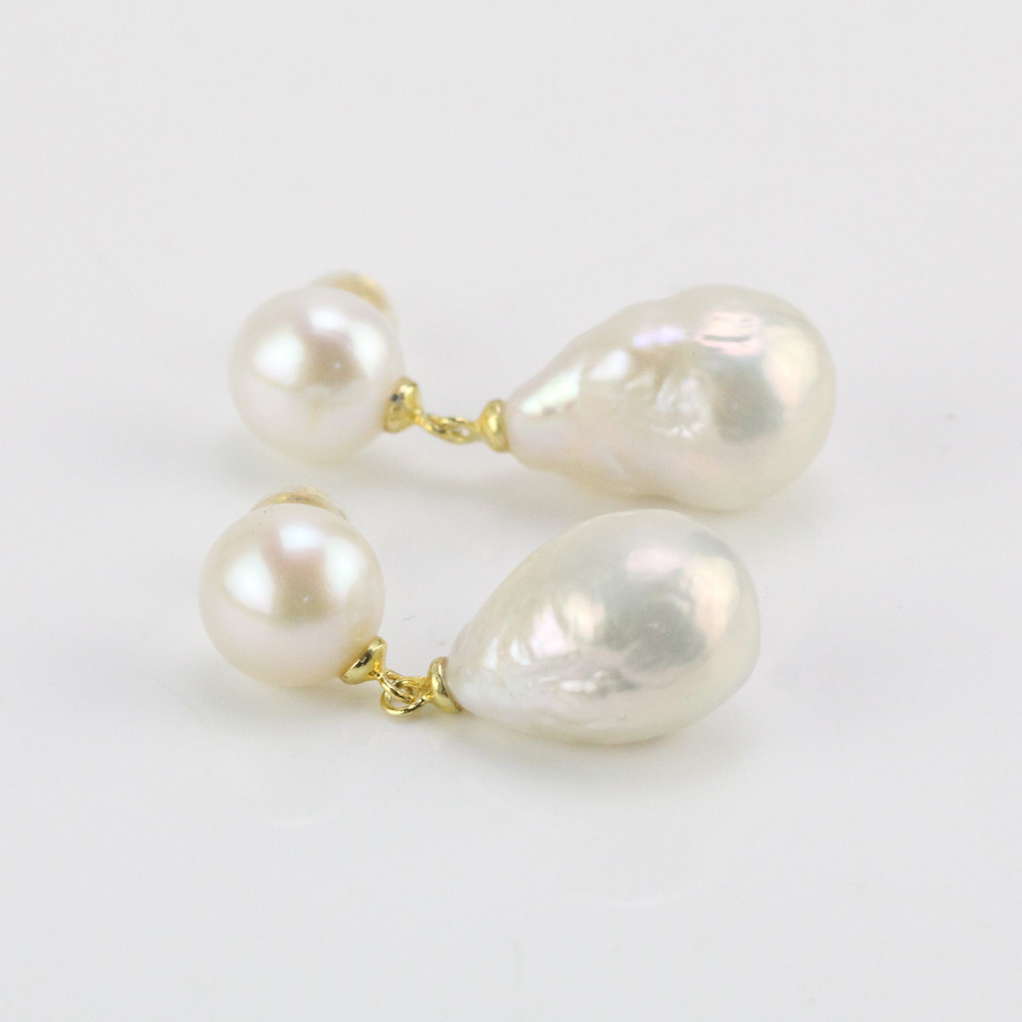 mix size pearl earrings
