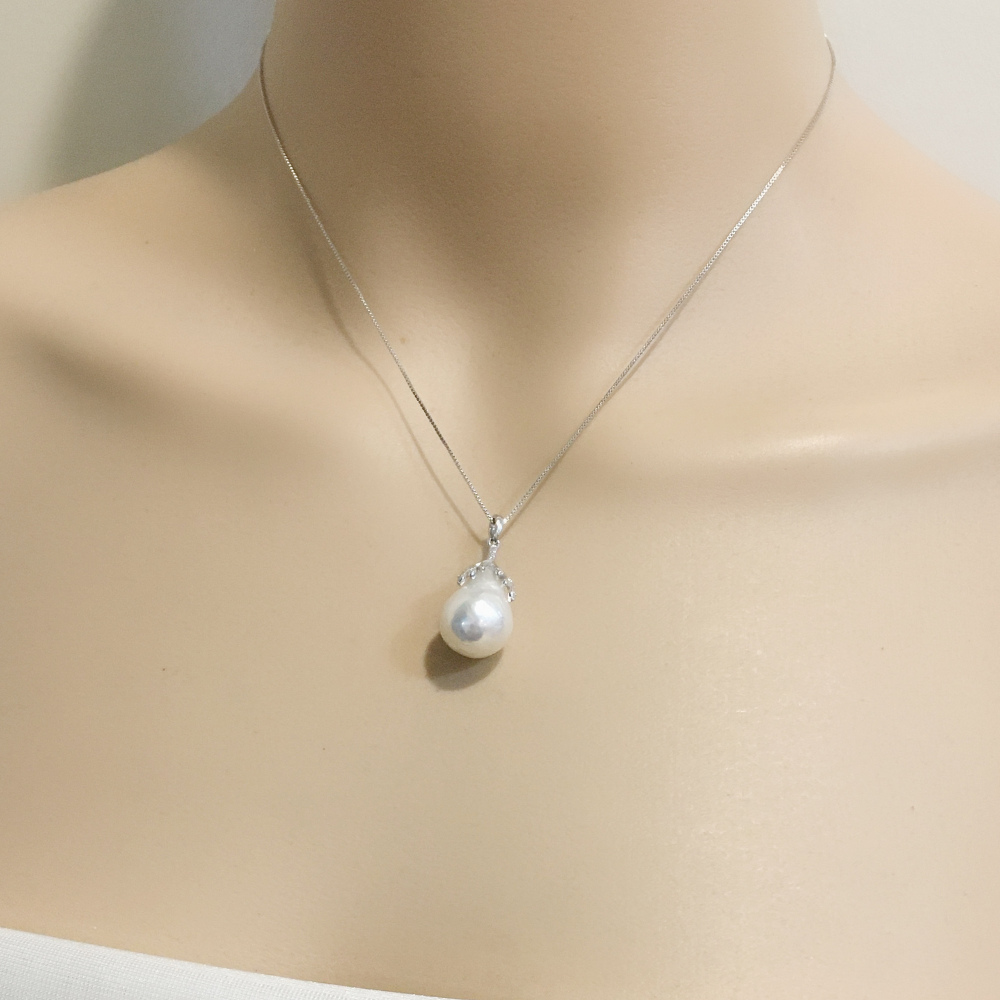 11-12mm White Large Baroque Pearl Flower Pendant sterling silver