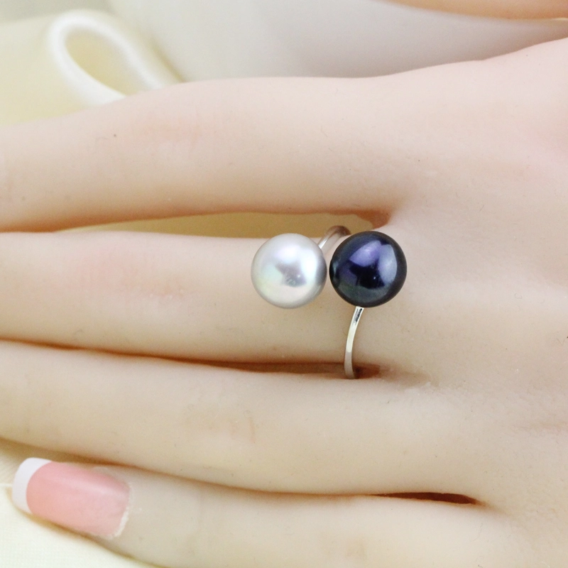 black and white pearl ring