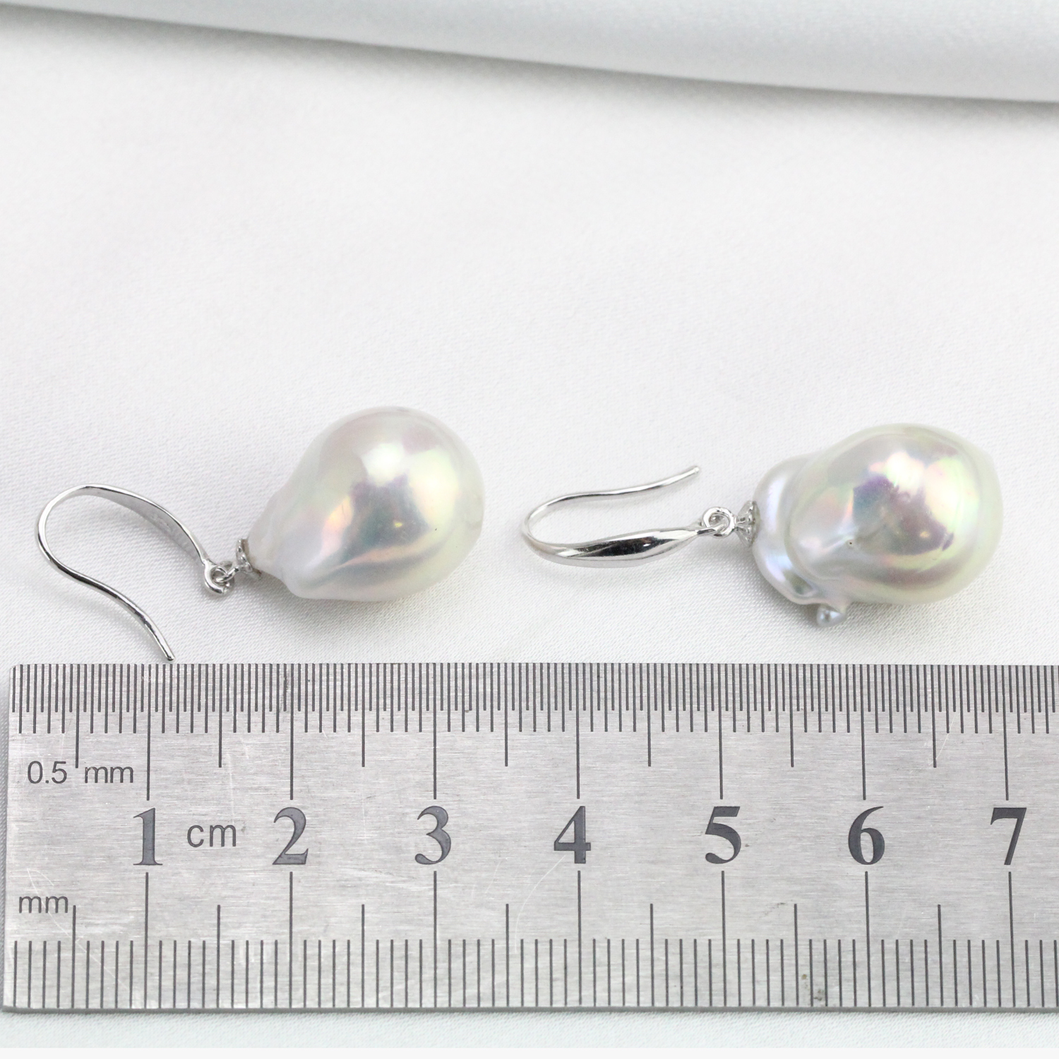 15-17mm White Flameball Freshwater Baroque Pearl Danlge Earrings