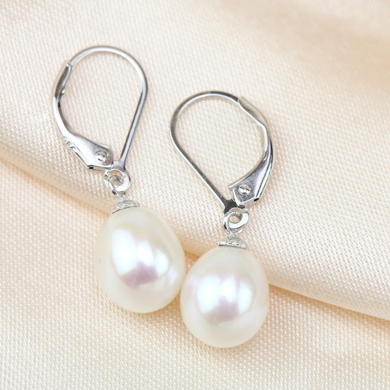 drop pearl earrings
