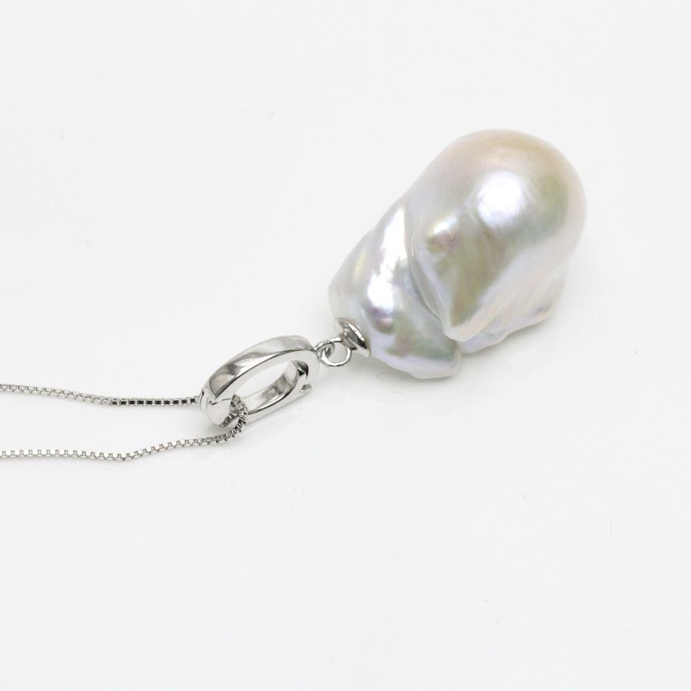 clip pearl pendant