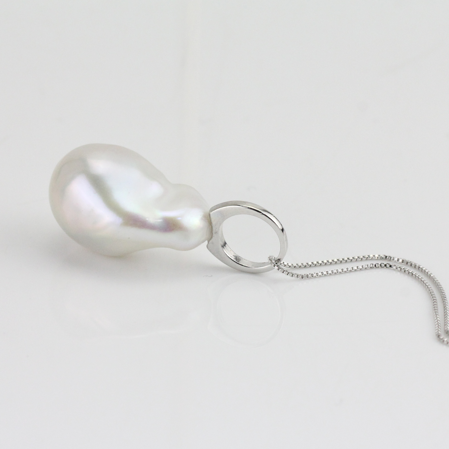 big bail baroque pearl pendant