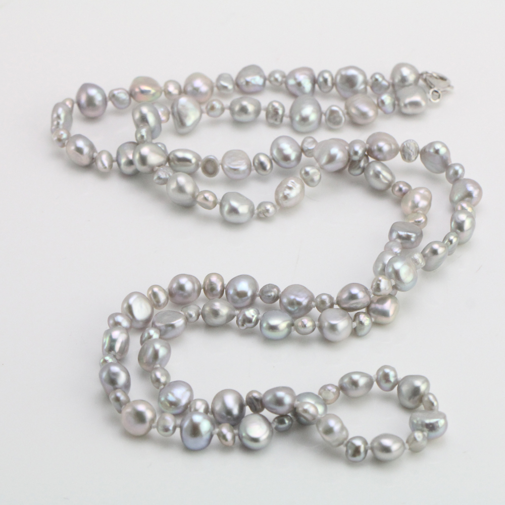 mixed size pearl necklace