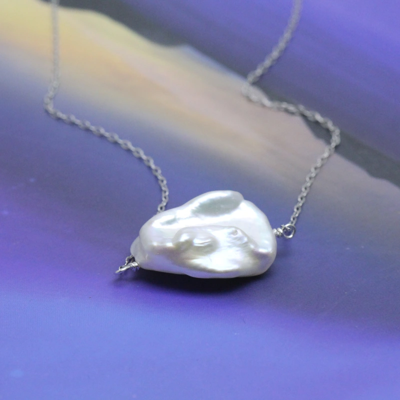 single baroque pearl necklace