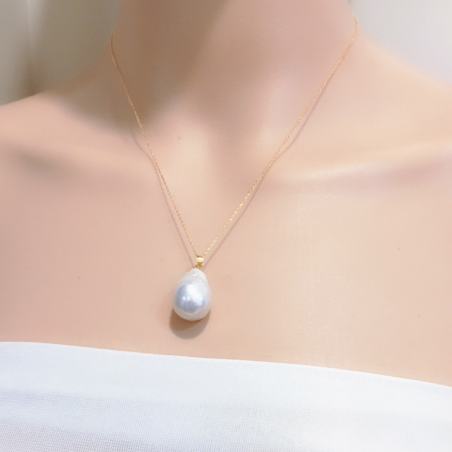 13-14mm Drop Shape Freshwater Pearl Pendant