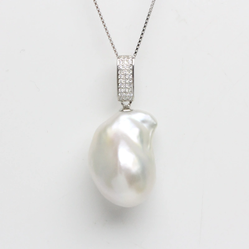 baroque pearl pendant
