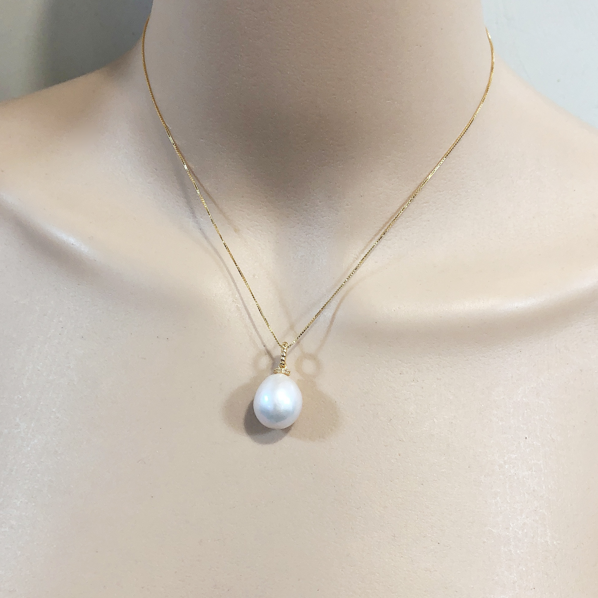 12-13mm White Large Pearl Pendant Necklace