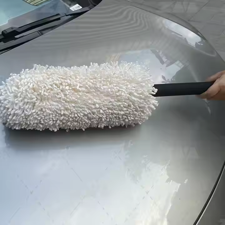 White Round Microfiber Car Duster Auto Microfiber Mop Duster Fluffy Soft Foam Handle Sample Available