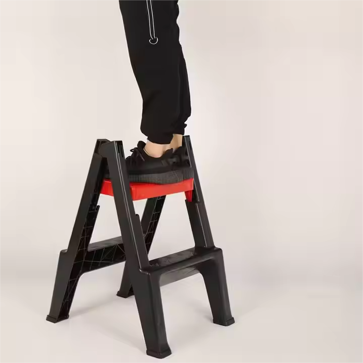 Easy Access Car Wash Tool Foldable Plastic Ladder Stool for Car Detailing Climbing Access