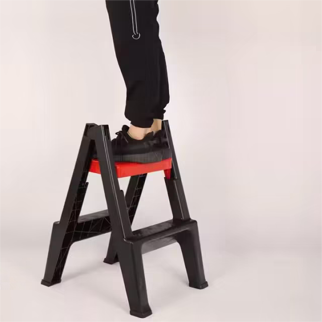 Easy Access Car Wash Tool Foldable Plastic Ladder Stool for Car Detailing Climbing Access