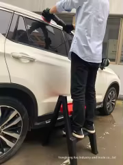 Easy Access Car Wash Tool Foldable Plastic Ladder Stool for Car Detailing Climbing Access