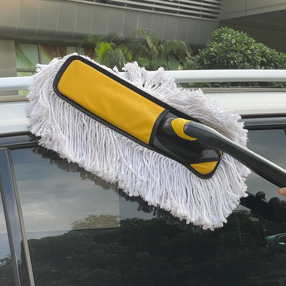Twist-Long Handle Car Duster