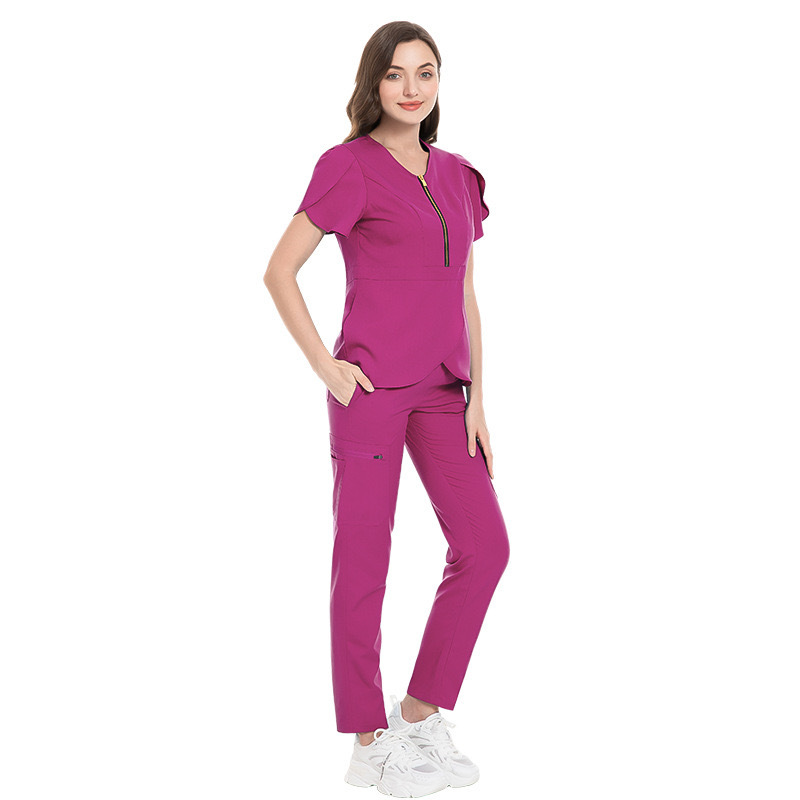 V-neckline with zipper