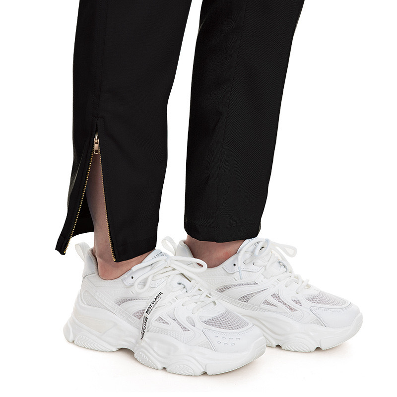 Diagonal zipper style