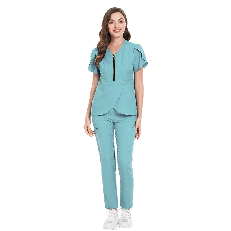 V-neckline with zipper