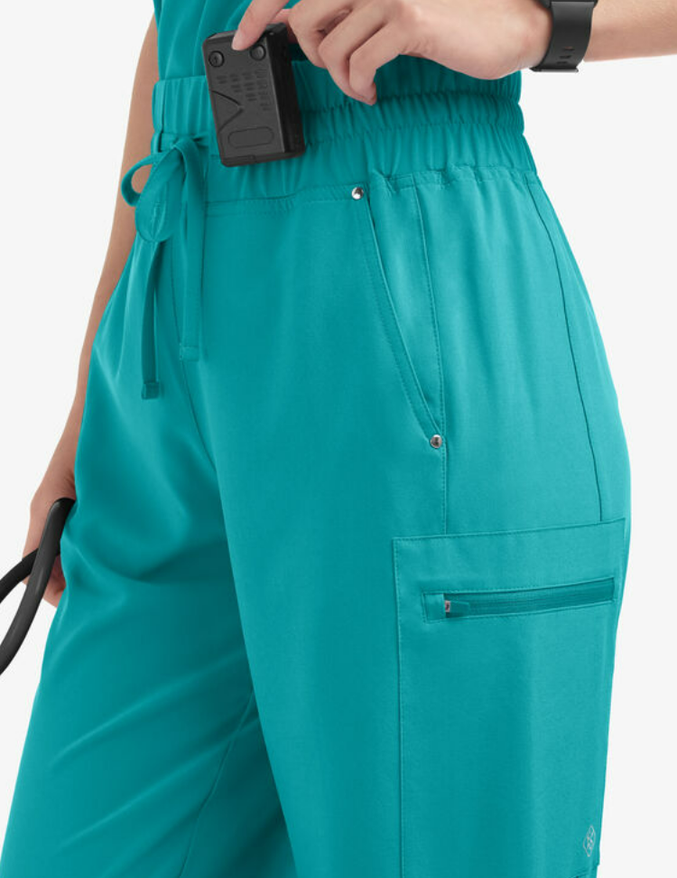 Fashionable and Functional: The Perfect Medical Scrub set for Healthcare Professionals
