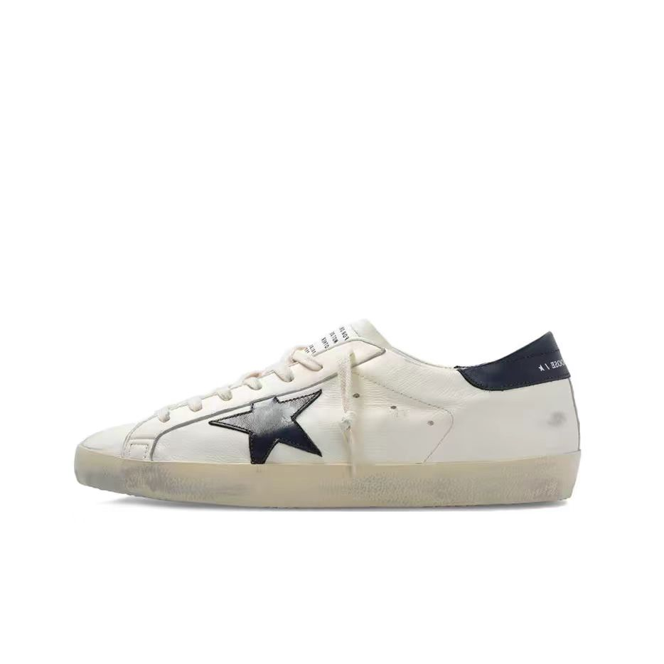GOLDEN GOOSE.