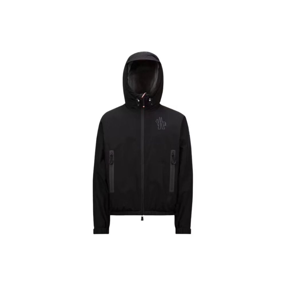 MONCLER.