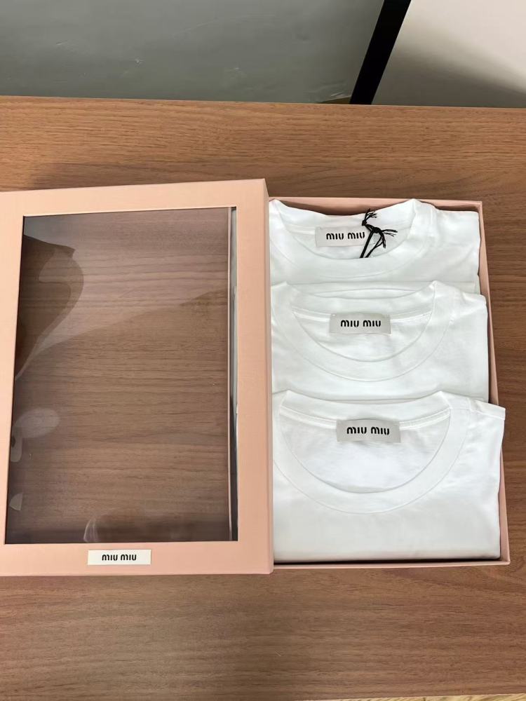 MIU MIU