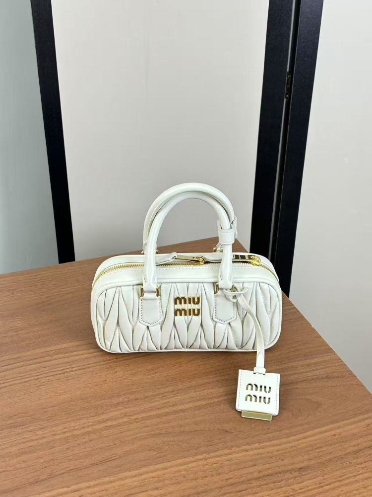 MIU MIU