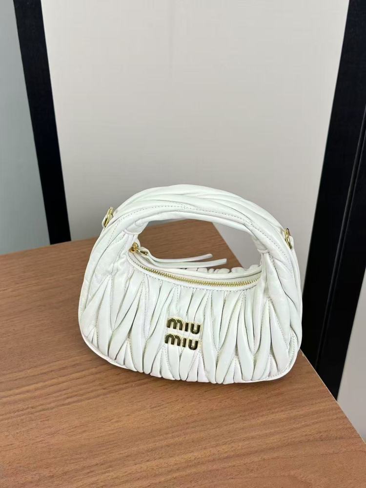 MIU MIU