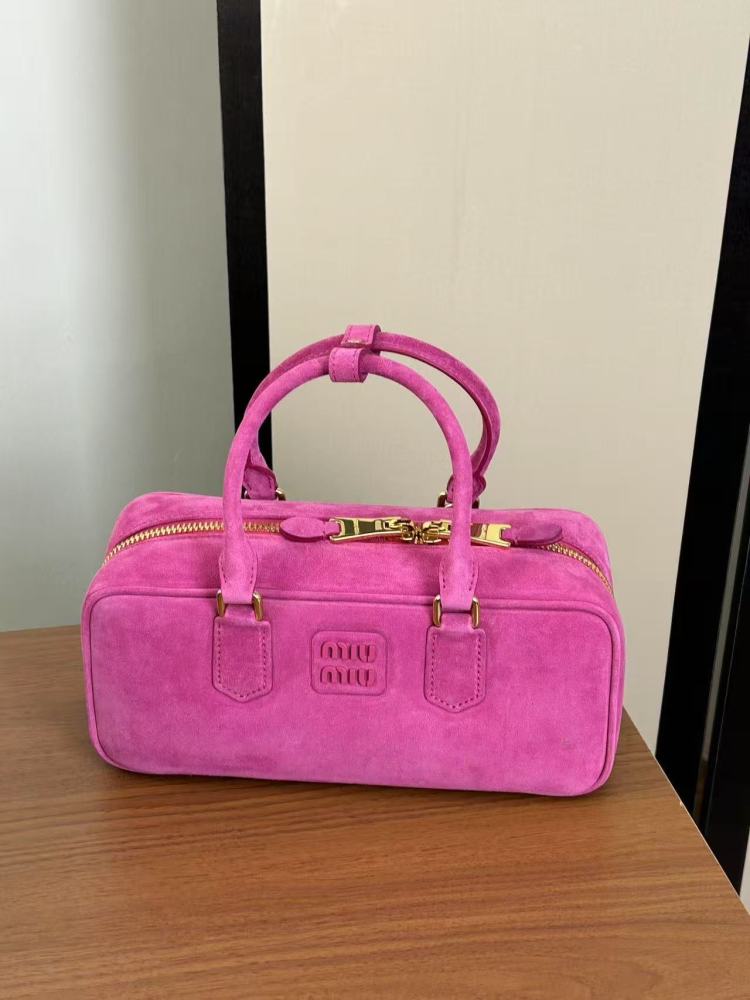 MIU MIU
