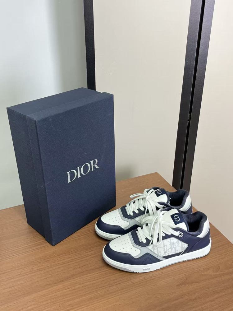 DIOR