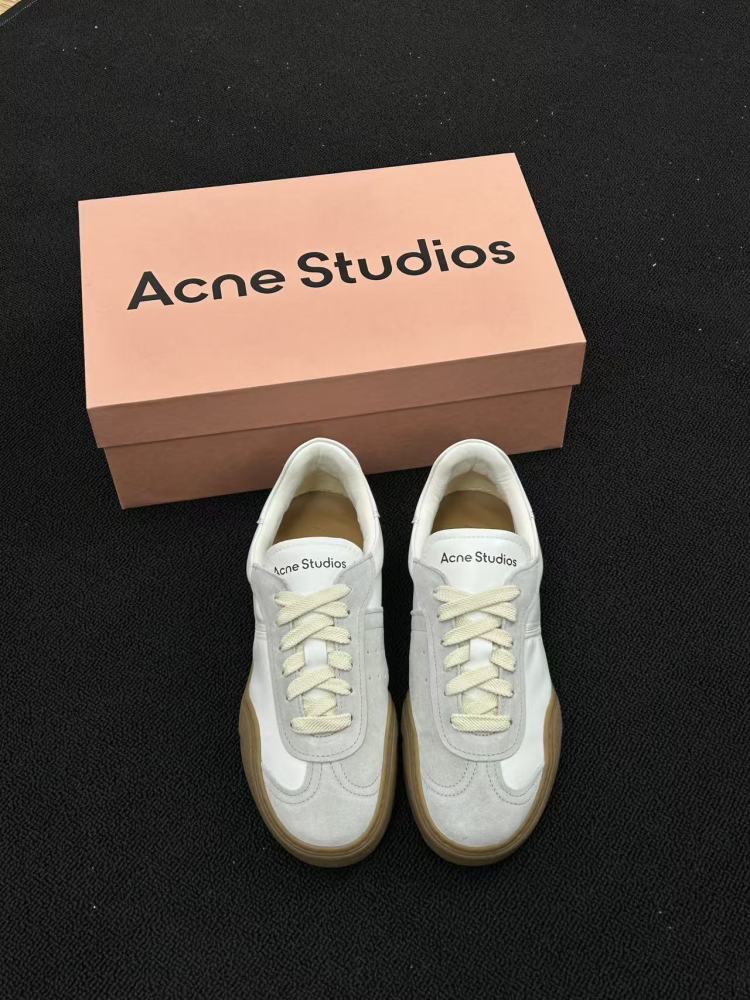 ACNE STUDIOS