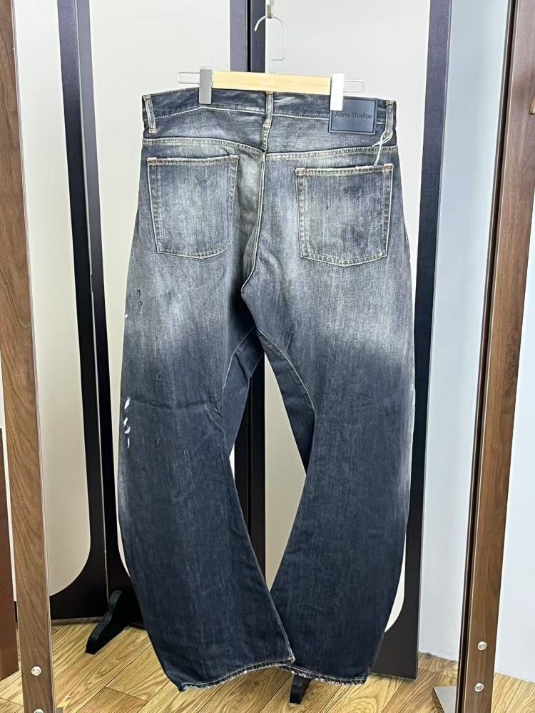 ACNE STUDIOS