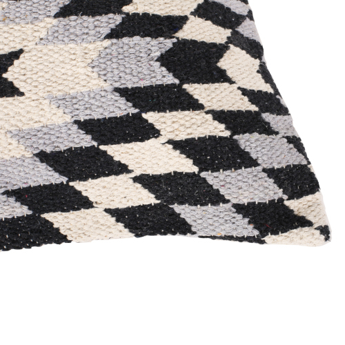PILLOW SKIN   White+Black
