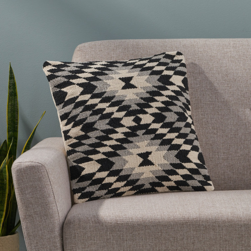 PILLOW SKIN   White+Black