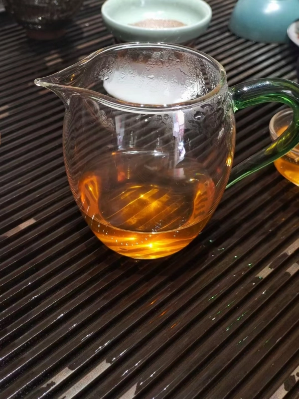 In the nineties, Song hired bamboo basket tea