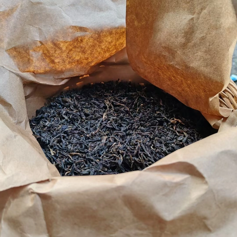 In the nineties, Song hired bamboo basket tea