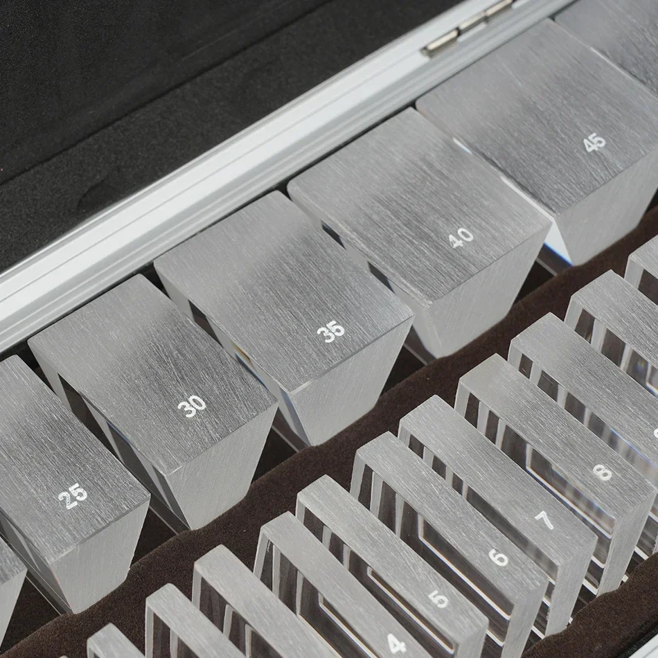 LS-22 Prism Set