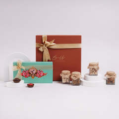 Customable Luxury Gift Box Packaging Lid And Base Box Chocolate Gift Box With Greeting Card