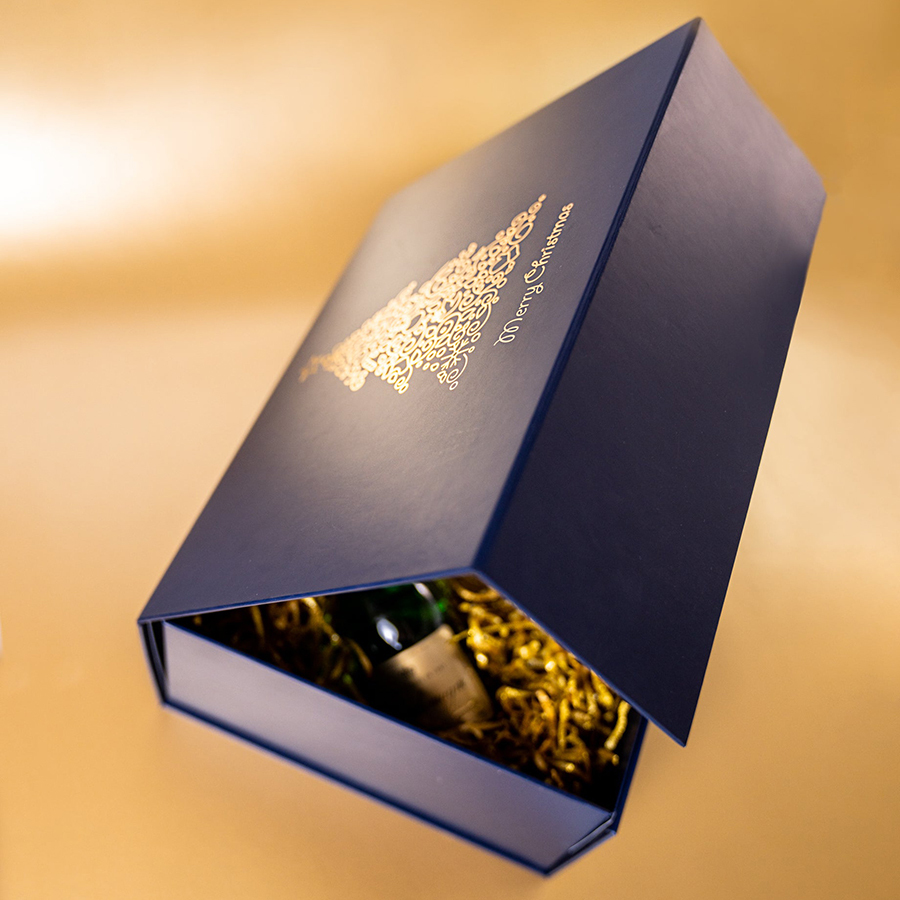 Large Rigid Luxury Box Skincare Cosmetic Magnet Boxes Christmas Decoration Gift Box Packaging With Ribbon