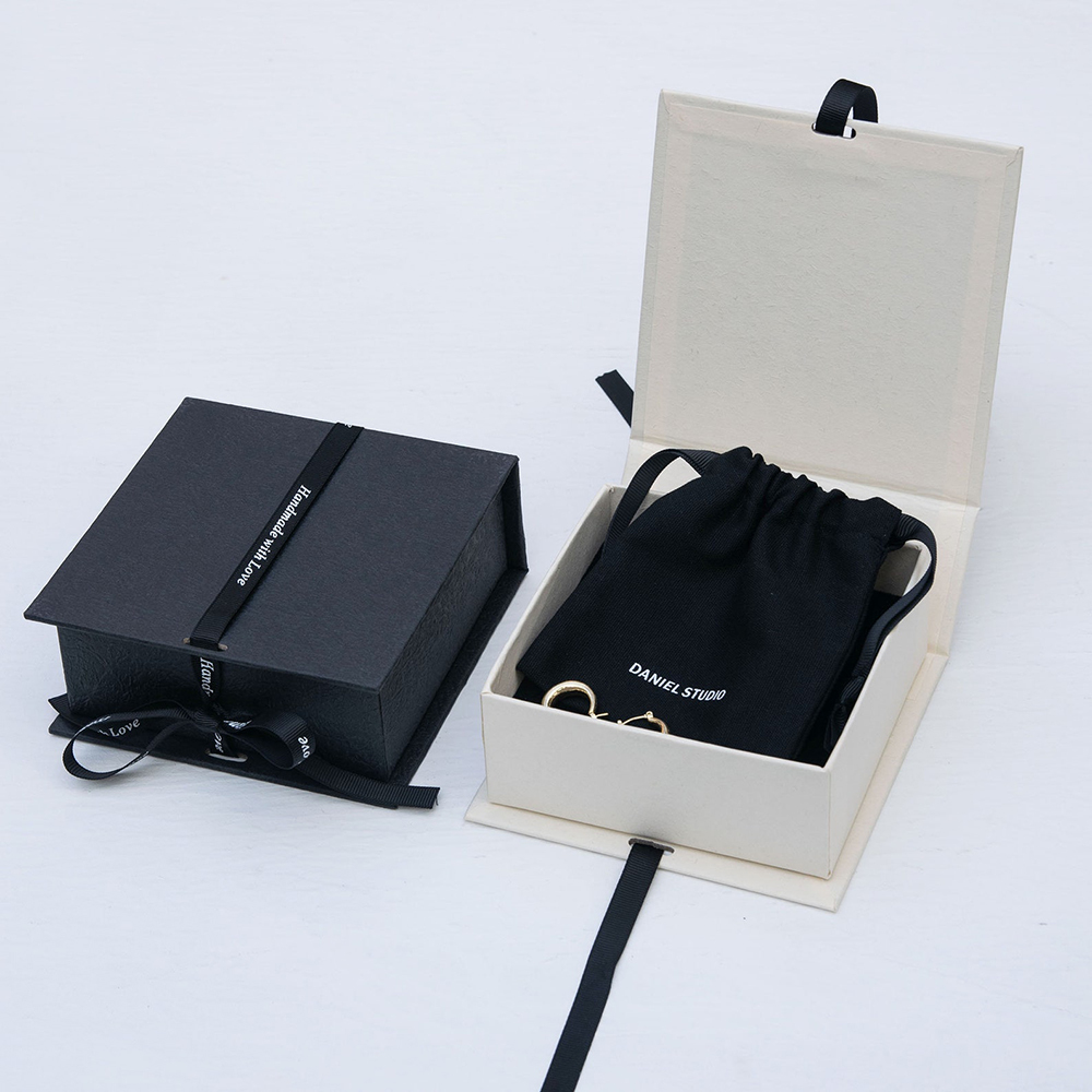 Wholesale Custom Logo Wedding Gift Box Light Luxury Jewelry Packaging With Ribbon