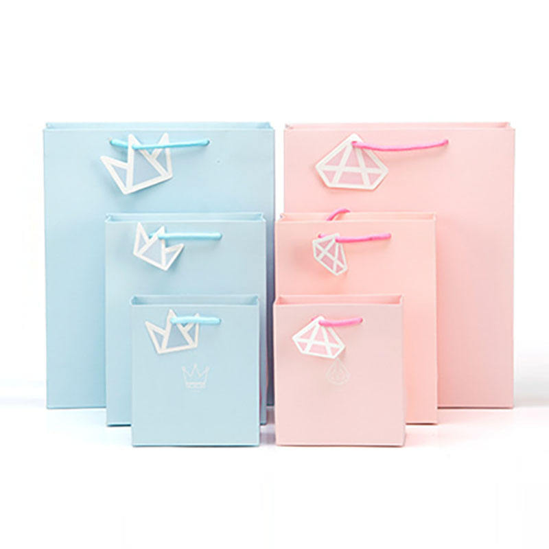 Wholesale Luxury Birthday Gift Bag Recycled Paper Bags Gift Shopping Paper Bag