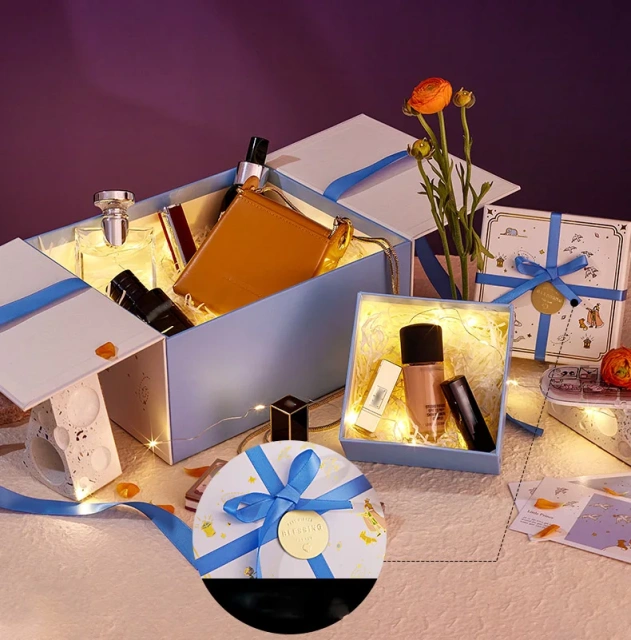 Luxury customized eco friendly cardboard lipstick cosmetic clothing jewelry folding gift packaging magnetic box with ribbon