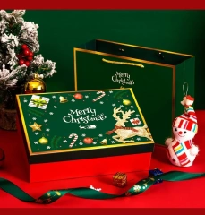 Green Packaging For The Environment Wholesale rigid custom color foil stamping logo printing Christmas eve gift packaging boxes
