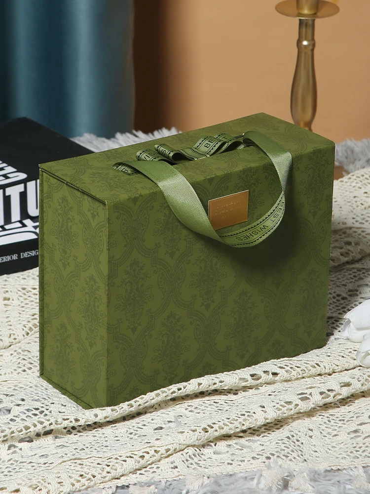 Luxury customized paper box gift packing makeup skincare jewelry cosmetic Magnetic Closure Foldable cardboard rigid hardbox