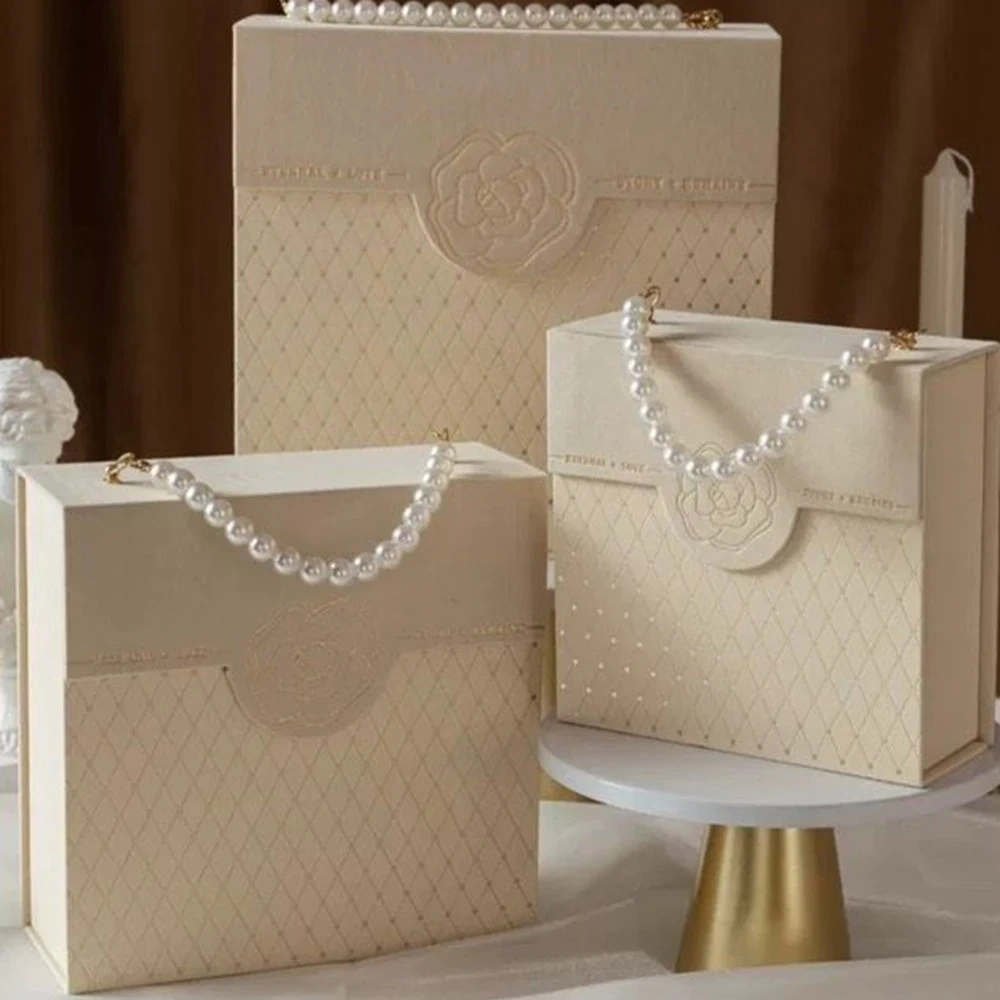Custom Luxury Magnet Box for Cosmetics Perfume Creative Pearl Handbag Design Sponge Lining Matt Lamination for Gift Packaging