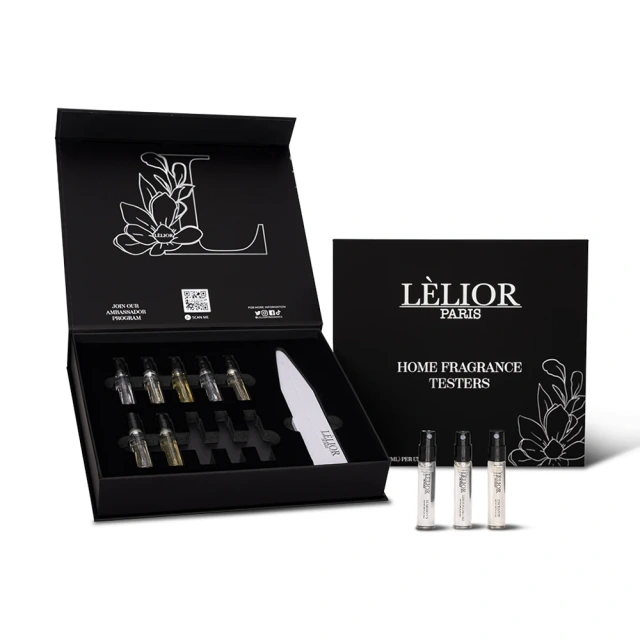 Luxury Recyclable Magnetic Gift Box Custom Logo Rigid Cardboard Packaging for Cosmetic Perfume Sponge Lining Embossed Printing